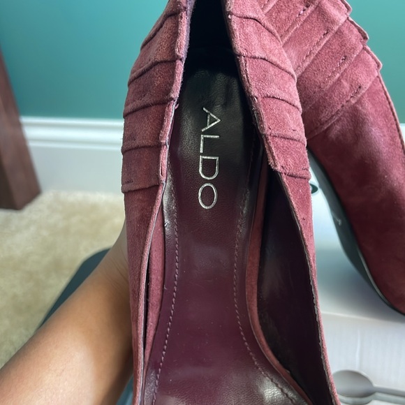 Plum heels - Picture 4 of 4